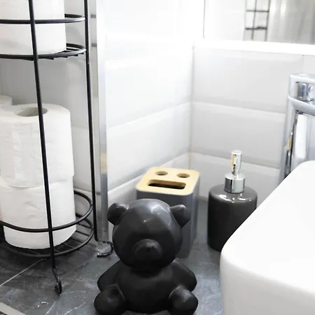 Art Apartment *